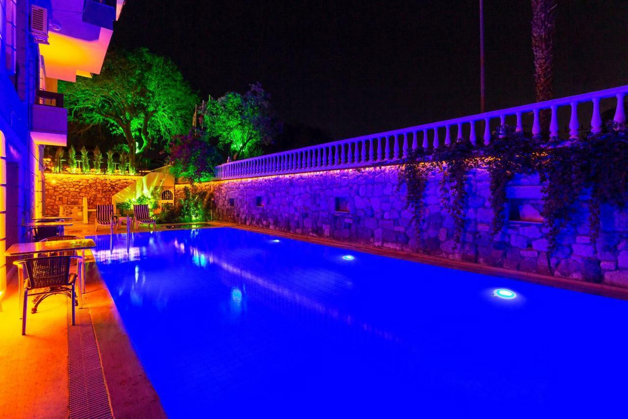 Kabasakal Otel Çeşme Exterior foto